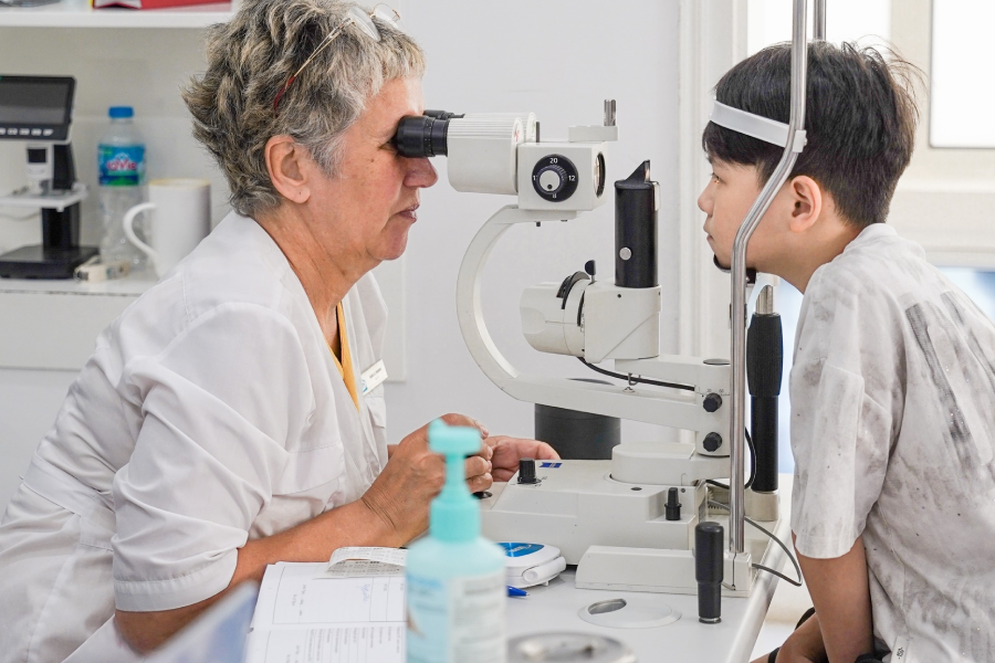 Video: Làm thế nào kiểm soát tiến triển cận thị ở trẻ? 