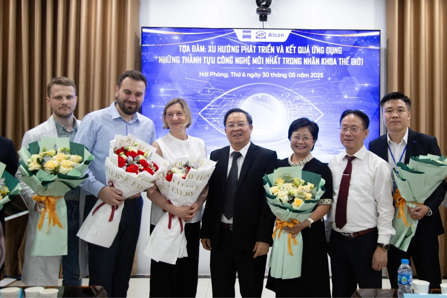 Tọa đàm Nhãn khoa Quốc tế 2025 tại Mắt Việt – Nga Hải Phòng: Cập nhật công nghệ đột phá trong chăm sóc mắt