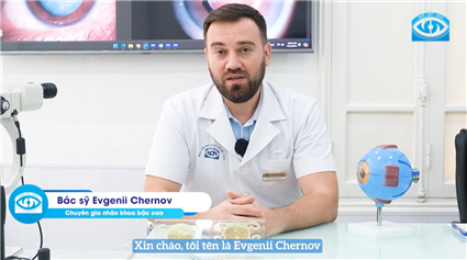 Bác sĩ Evgenii Chenov gửi lời chào tới thành phố Hoa phượng đỏ